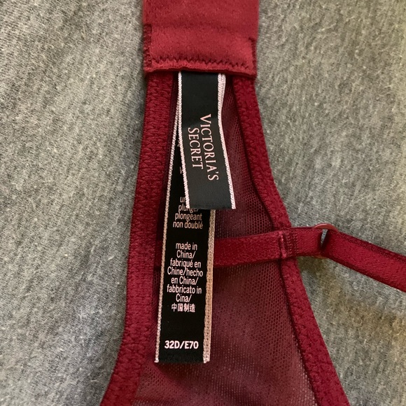 32 D red sexy lace bralette Victoria secret - Picture 5 of 7